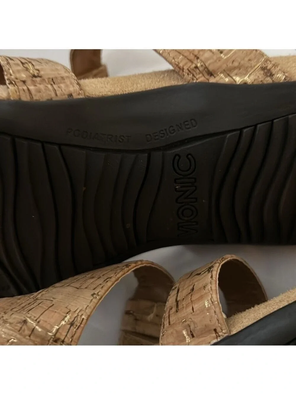Vionic Amber Sandal with Adjustable Straps